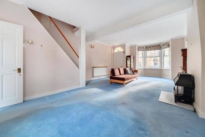 3 bed property, in The Grove, £450,000