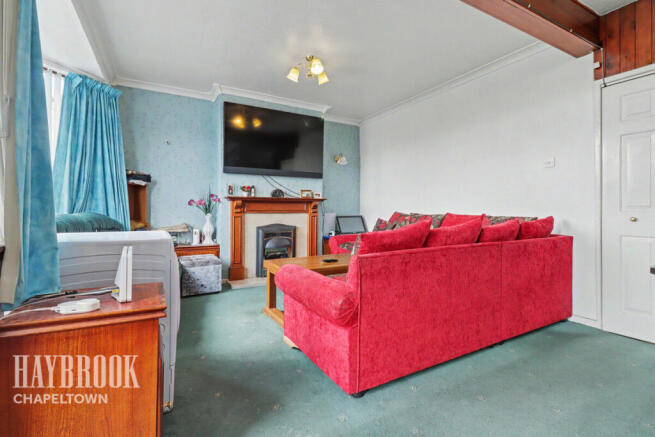 3 bed property, in Earl Marshal Road, £190,000