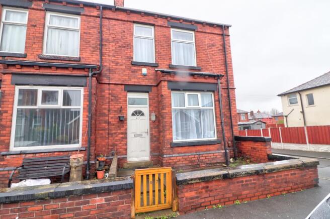 2 bed property, in Mather Street, £180,000