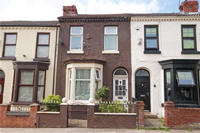3 bed property, in Roxburgh Street, £100,000