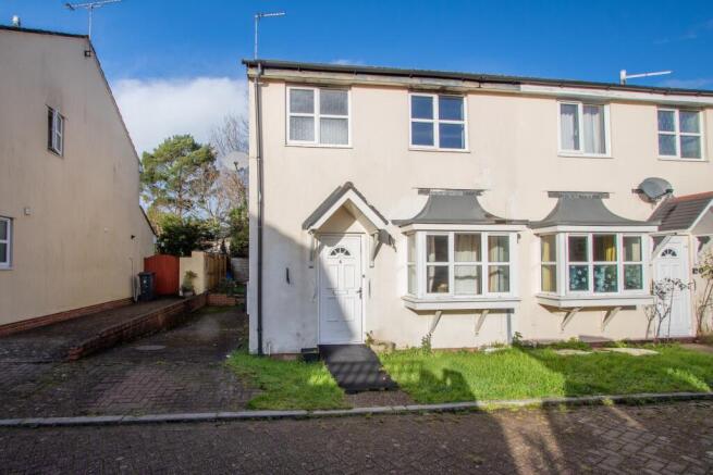 3 bed property, in Plume Of Feathers Close, £250,000