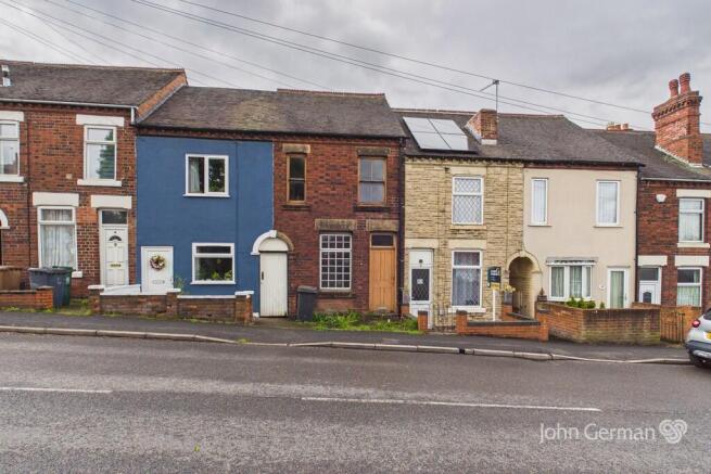2 bed property, in 8 Union Road, £65,000