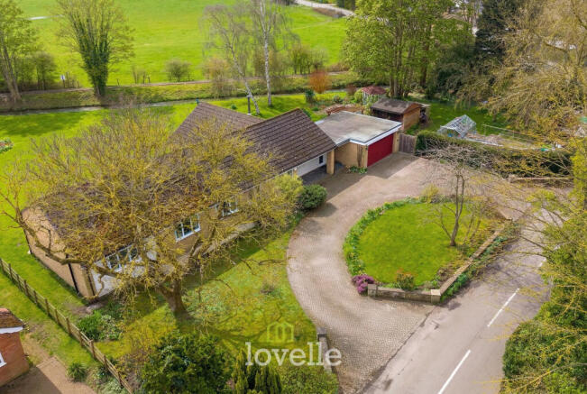 4 bed property, in Waithe Lane, £499,950