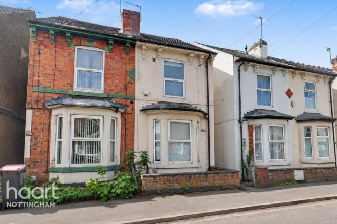 2 bed property, in Lower Regent Street, £220,000