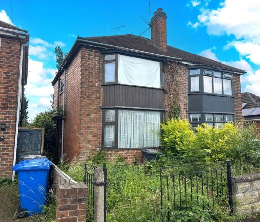 2 bed property, in 21 Rosedale Avenue, £60,000