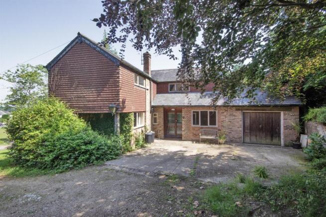 3 bed property, in Ide Hill, £850,000