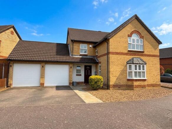 4 bed property, in Broadhurst Abbey, £510,000