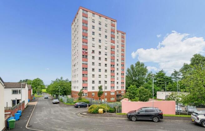 2 bed property, in Lansdowne Court, £80,000