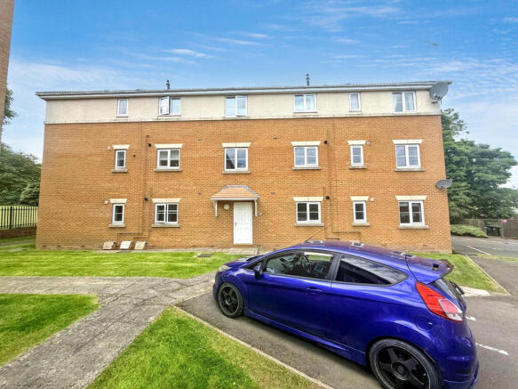 2 bed property, in Burdon Court, £44,000