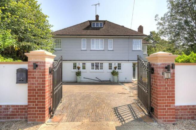 4 bed property, in Marshalls Road, £1,150,000