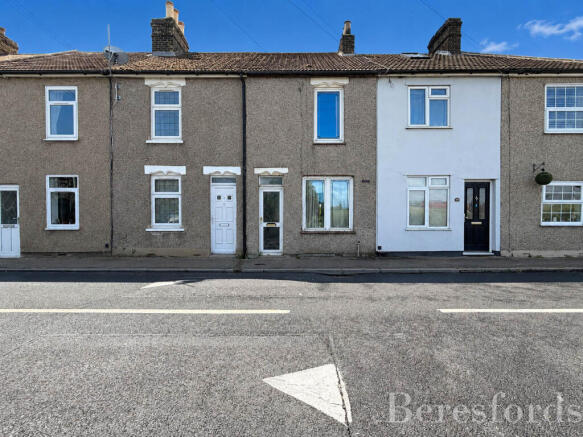 2 bed property, in Wennington Road, £315,000