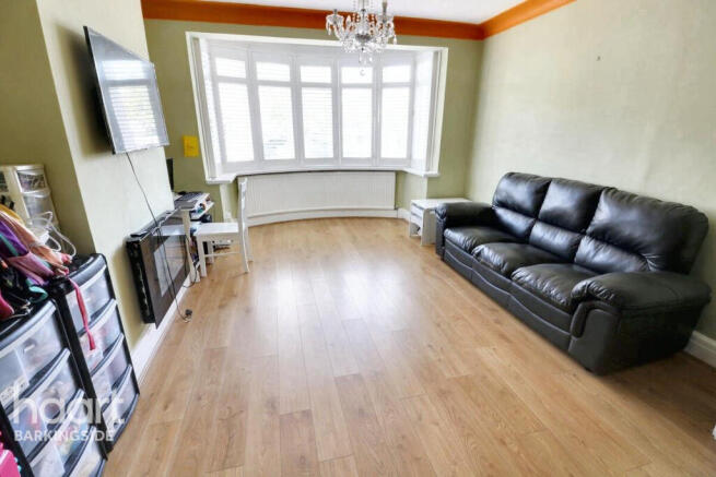 3 bed property, in Fairlop Road, £600,000