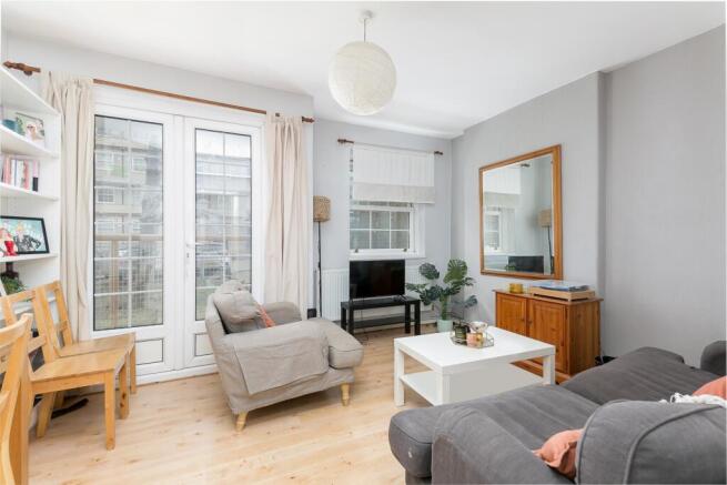 2 bed property, in Worsopp Drive, £375,000