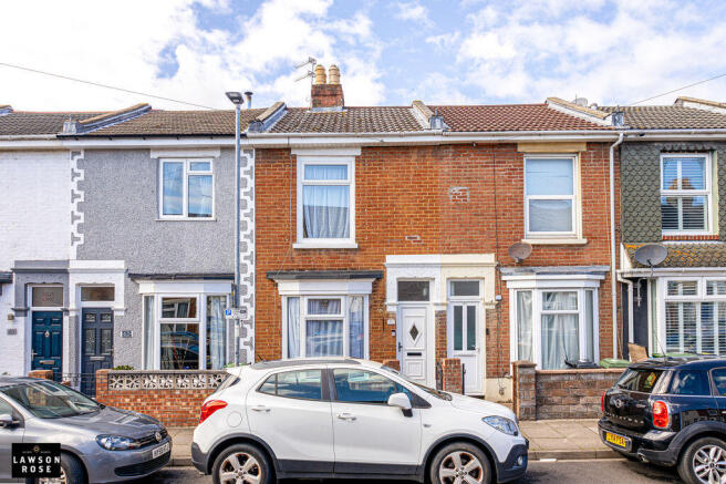 2 bed property, in Talbot Road, £225,000