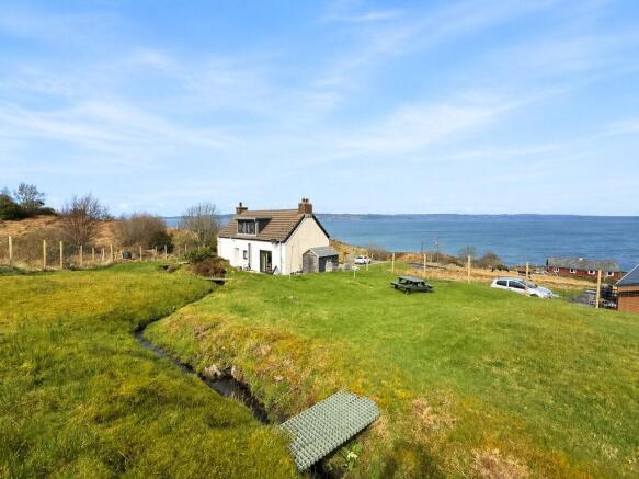 2 bed property, in Glen Cottage, £298,000