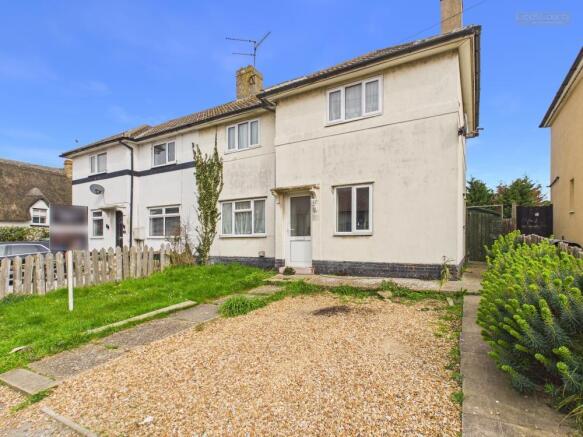3 bed property, in South Street, £210,000