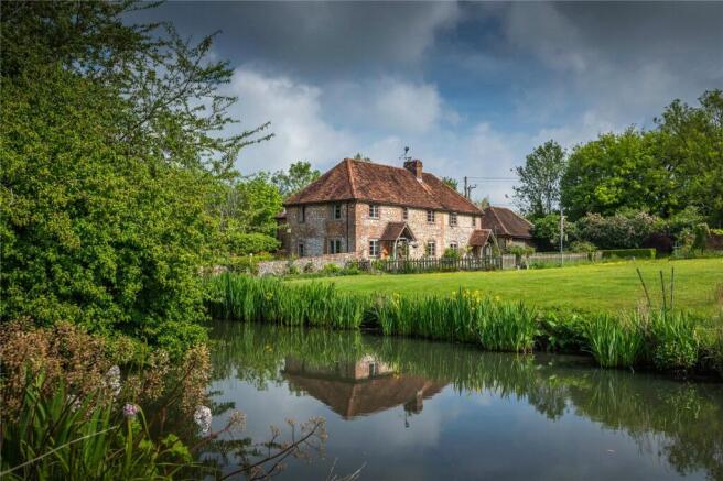 5 bed property, in Owslebury, £2,250,000