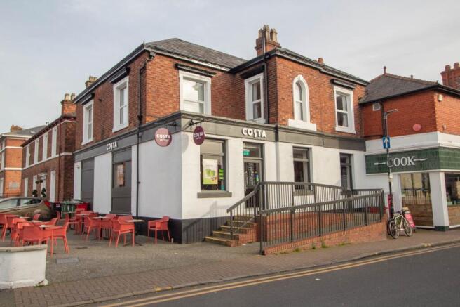 1 bed property, in Hoole Road, £150,000