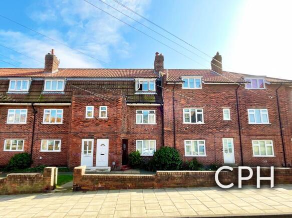 3 bed property, in Longwestgate, £60,000