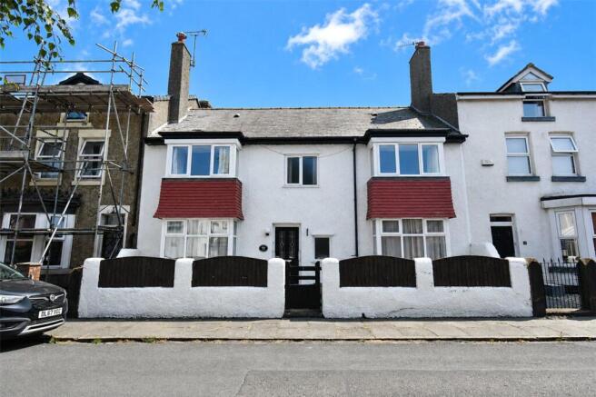 4 bed property, in Marmion Road, £350,000