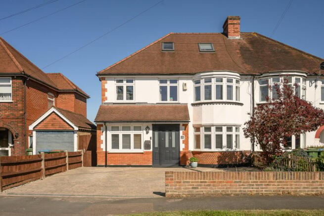 4 bed property, in Eastmont Road, £1,150,000