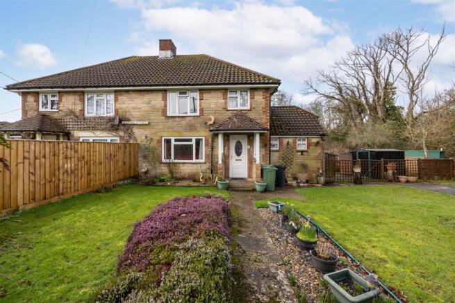 3 bed property, in Thorley, £375,000