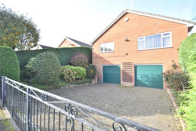 3 bed property, in The Approach, £375,000