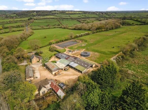 3 bed property, in Wyck Hill, £1,650,000