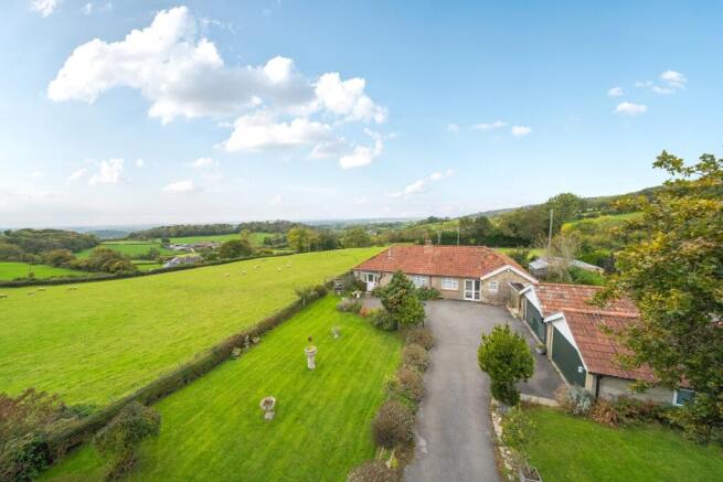 3 bed property, in Upper Milton, £850,000