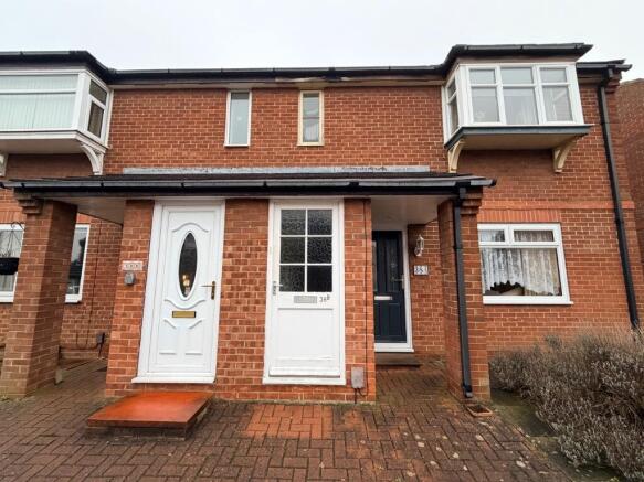 1 bed property, in Cleveland Street, £75,000