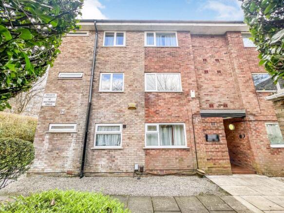 1 bed property, in Tatton House, £82,500