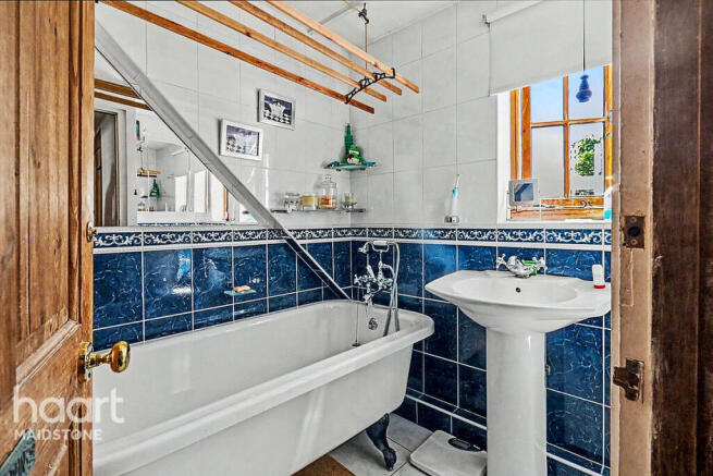 3 bed property, in 24 Eyhorne Street, £425,000