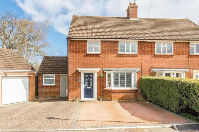 3 bed property, in Carlton MK43, £375,000