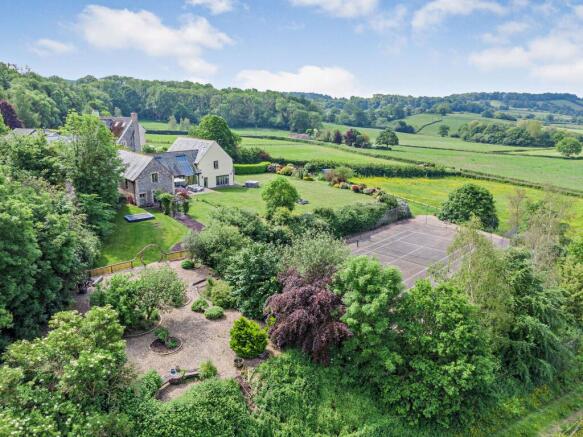 6 bed property, in Chudleigh, £1,350,000
