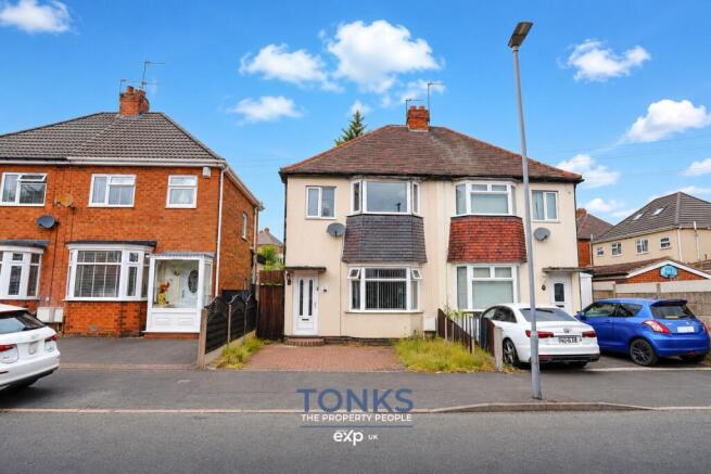 3 bed property, in Tower Road, £200,000