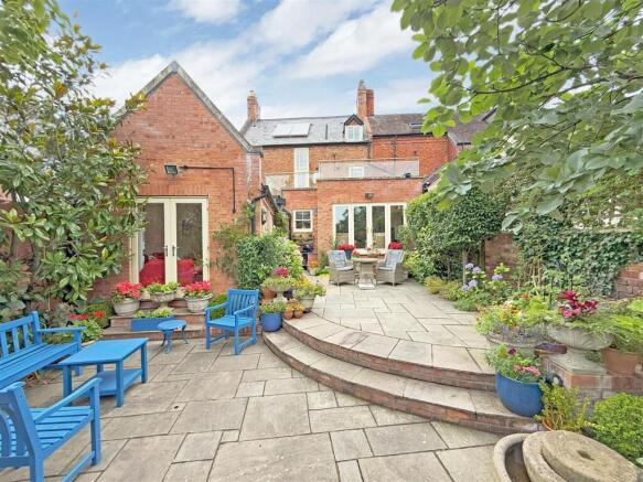 4 bed property, in Abbey Foregate, £850,000