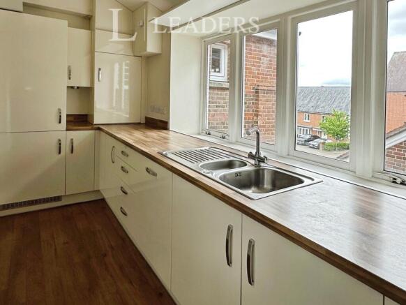 2 bed property, in Abbess Way, £250,000
