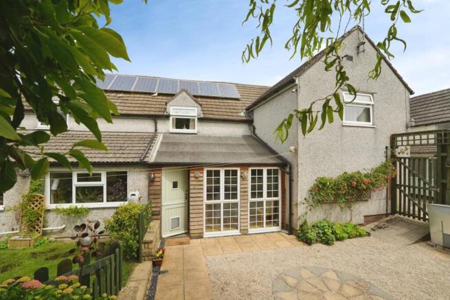 5 bed property, in Chapel Street, £465,000