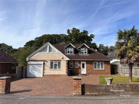 3 bed property, in Rothesay Drive, £735,000