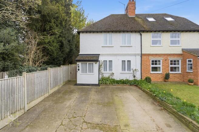 3 bed property, in Cheltenham Road, £350,000