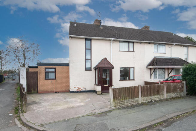 3 bed property, in School Green, £200,000