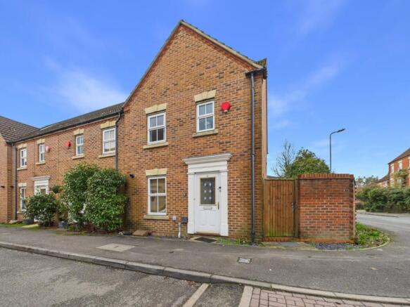 3 bed property, in Tracy Avenue, £500,000