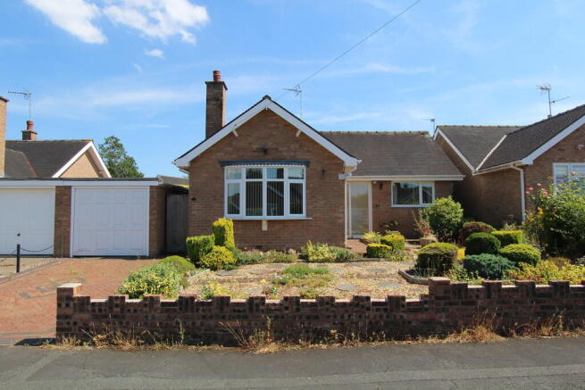 2 bed property, in 7 Carlson Drive, £260,000