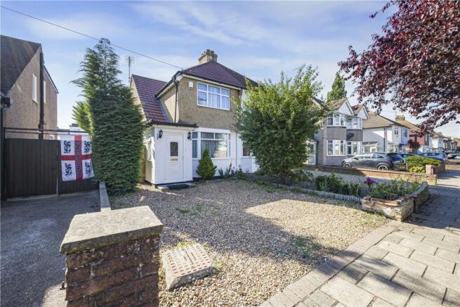 3 bed property, in May Avenue, £450,000