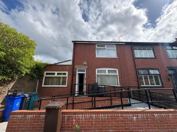 3 bed property, in Garlick Street, £135,000