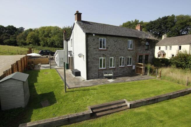 3 bed property, in Aberyscir, £350,000