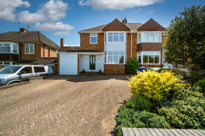 3 bed property, in Ridge Road, £399,950