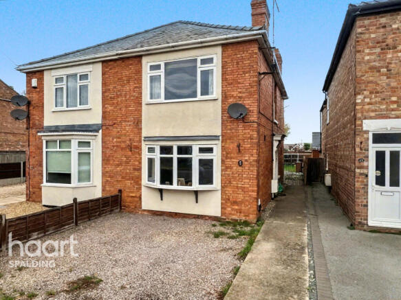 3 bed property, in Spalding Road, £200,000
