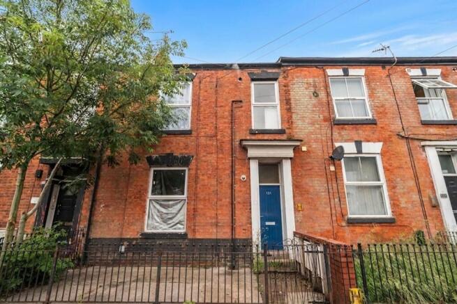 4 bed property, in Coltman Street, £130,000