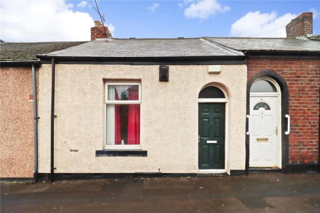 2 bed property, in Regal Road, £45,000
